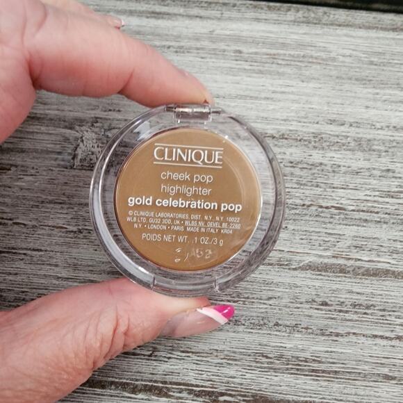 Clinique Cheek Pop Highlighter in Nude Full Size 3 g New - Picture 3 of 3